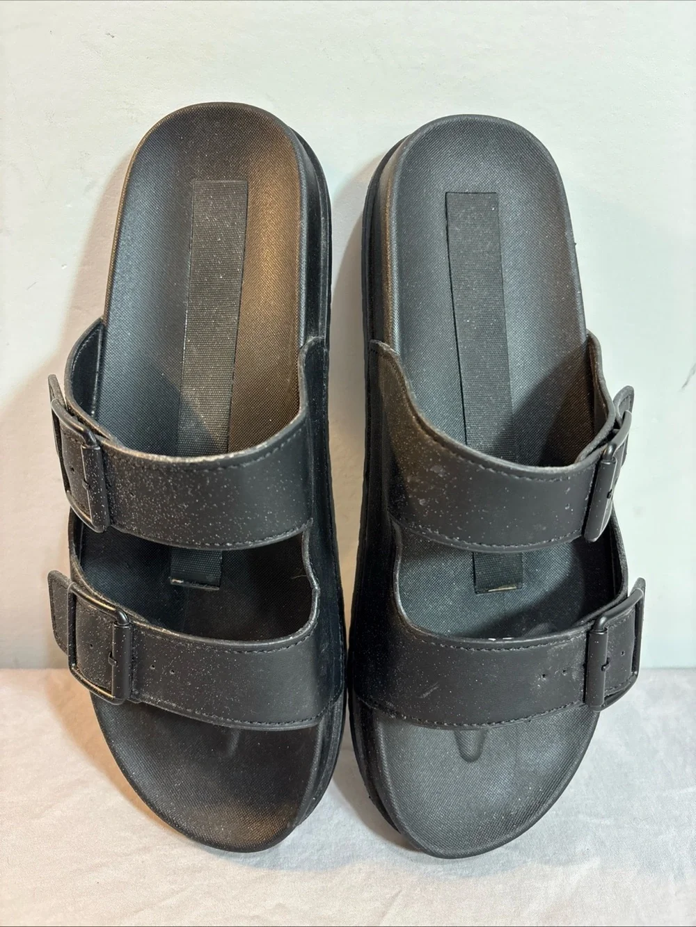 Earthing Women’s Black Double-Buckle Slide Sandals - Picture 3 of 9